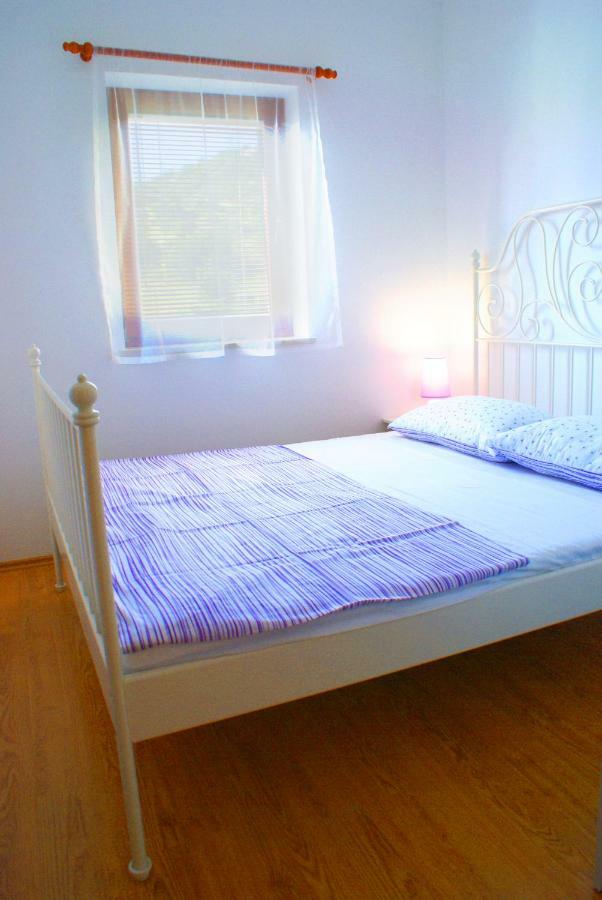 Apartmani Ribarica**** Карлобаг Екстер'єр фото