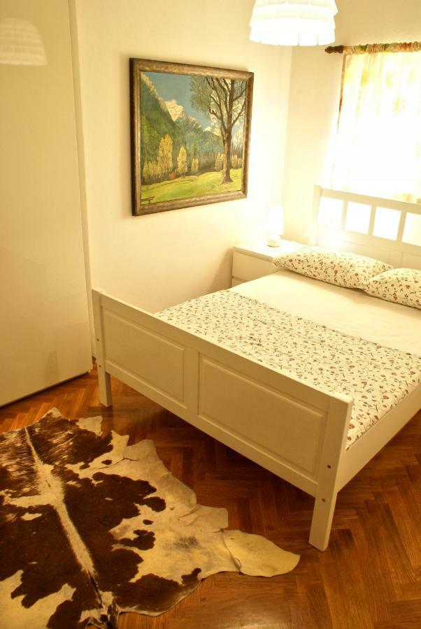 Apartmani Ribarica**** Карлобаг Екстер'єр фото